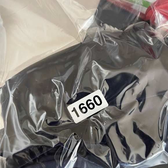 Fabletics Women's High Waisted Velour Bike Short 9" Blue Size Medium/8 wk1 - Picture 5 of 5